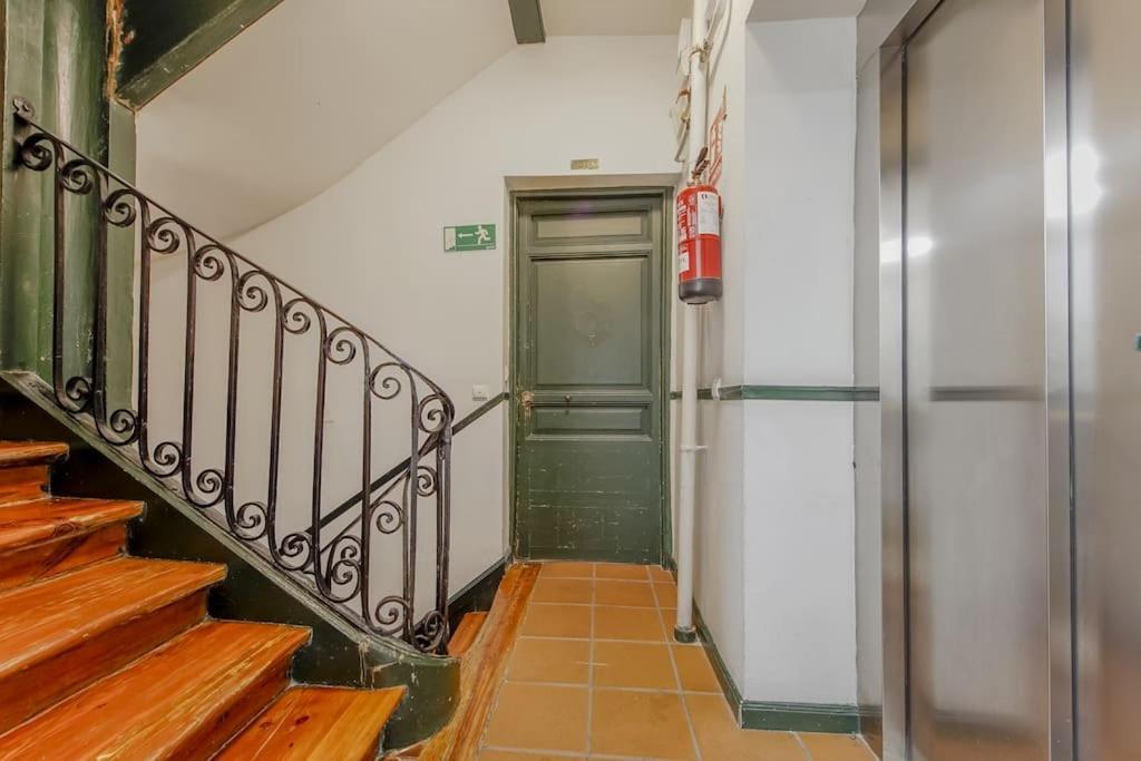 Modern Apt Para 6Px En La Plaza De Tirso De Molina Мадрид Экстерьер фото
