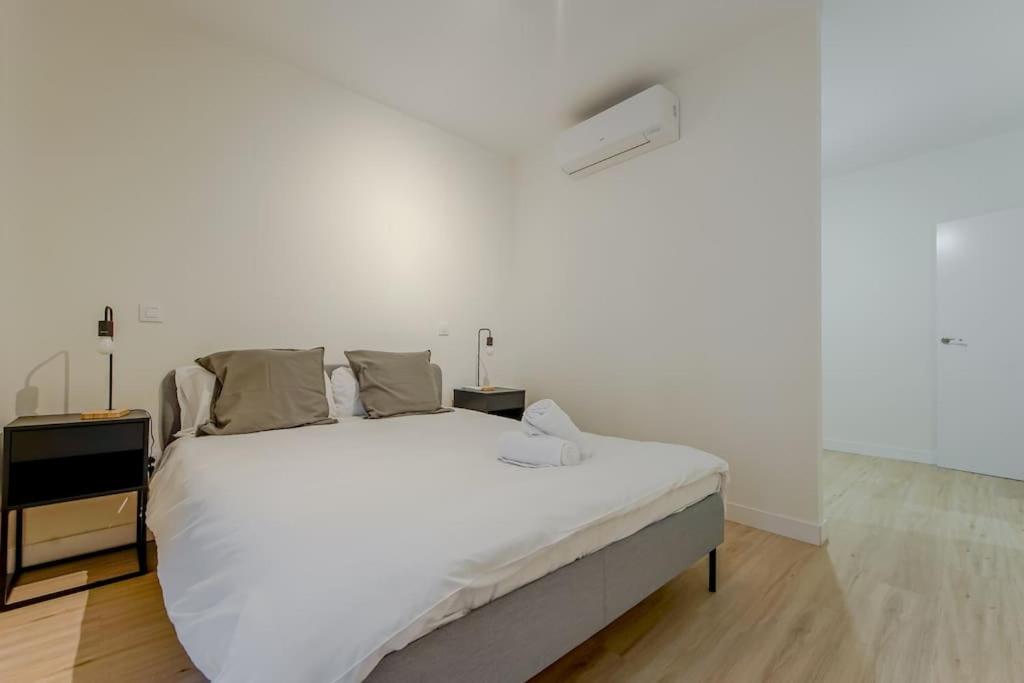 Modern Apt Para 6Px En La Plaza De Tirso De Molina Мадрид Экстерьер фото