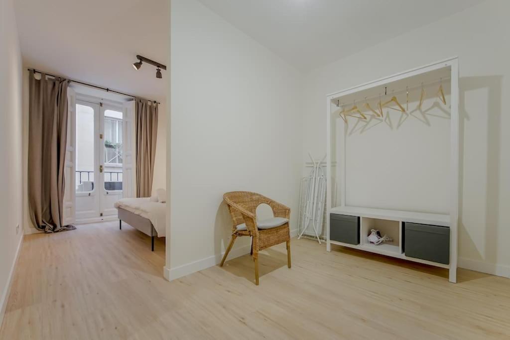 Modern Apt Para 6Px En La Plaza De Tirso De Molina Мадрид Экстерьер фото