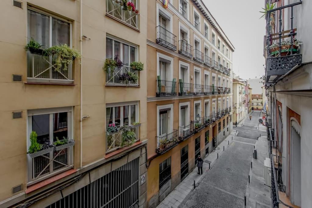 Modern Apt Para 6Px En La Plaza De Tirso De Molina Мадрид Экстерьер фото
